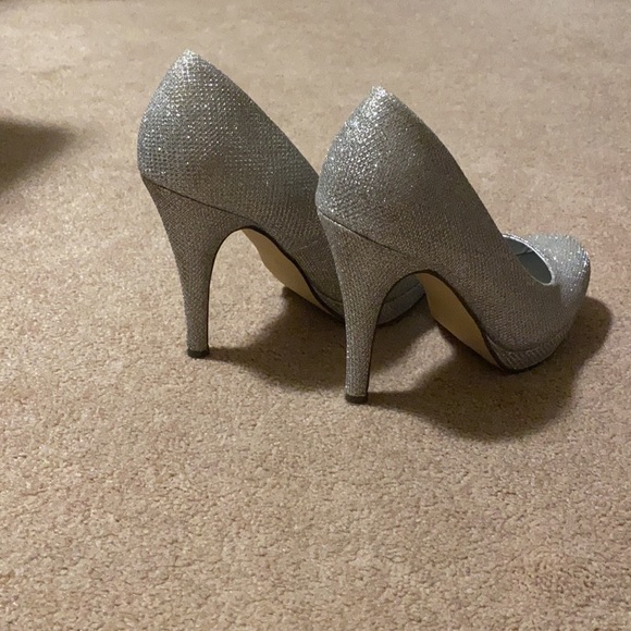 Shoes and matching clutch - Picture 4 of 9